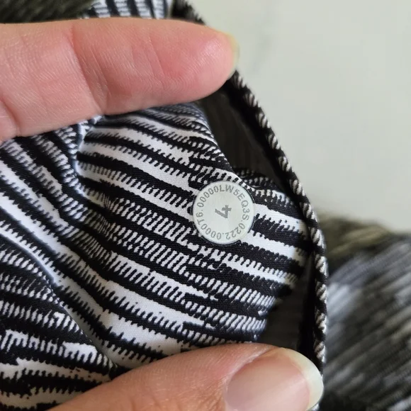 Lululemon SeaWheeze Fast and Free High-Rise Tight 25" Leggings 7/8 White Black 4 - Picture 5 of 10